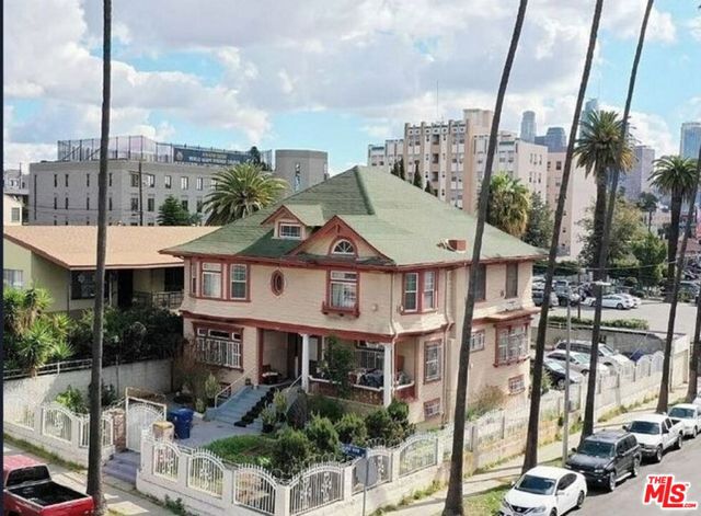 958 Grand View Street, Los Angeles, California 90006, 5 Bedrooms Bedrooms, ,5 BathroomsBathrooms,Single Family Residence,For Sale,Grand View,24369743