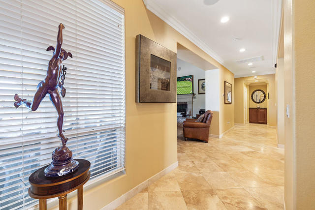 9 Via Santanella, Rancho Mirage CA: https://media.crmls.org/mediaz/aab22874-b131-4e4f-b050-56a9708aba74.jpg