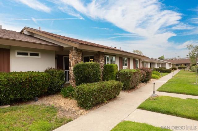 3660 Vista Campana N, Oceanside CA: https://media.crmls.org/mediaz/aab2bb7c-c9a6-4599-bf62-3fbef87a026e.jpg