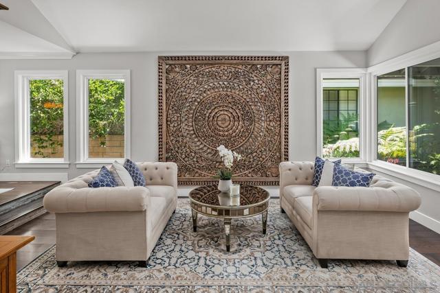 12516 Rougemont Pl, San Diego CA: https://media.crmls.org/mediaz/aab2eec9-0b7a-482f-b3f2-692fc3902b37.jpg