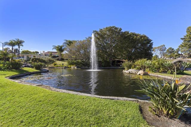 12071 Caminito Corriente, San Diego CA: https://media.crmls.org/mediaz/aab33508-2bb8-4277-ba4e-7b898d215c3d.jpg