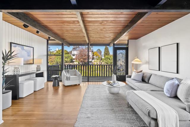 Detail Gallery Image 12 of 50 For 1004 W Walnut Ave., San Diego,  CA 92103 - 4 Beds | 3 Baths