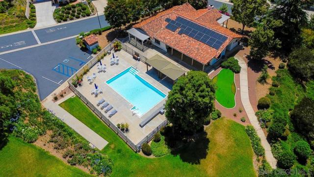 907 Ridge Heights Road, Fallbrook CA: https://media.crmls.org/mediaz/aab40135-6df0-4b5a-bb56-8b739016abde.jpg