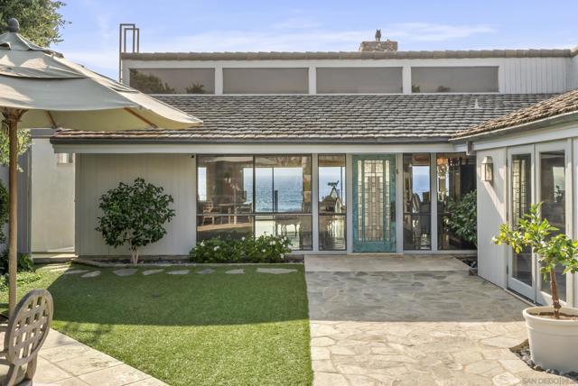 8510 El Paseo Grande, La Jolla CA: https://media.crmls.org/mediaz/aab484a5-011a-4c95-b4c9-800afb98eb21.jpg