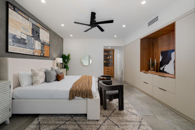 80 Lakeview Drive, Palm Springs CA: https://media.crmls.org/mediaz/aab5ed54-57e8-4960-b126-1c20e4503ed3.jpg