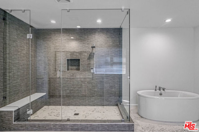 20188 W Marlow Lane, Porter Ranch CA: https://media.crmls.org/mediaz/aab68df7-ca33-44ea-9cef-db08c5cf428e.jpg
