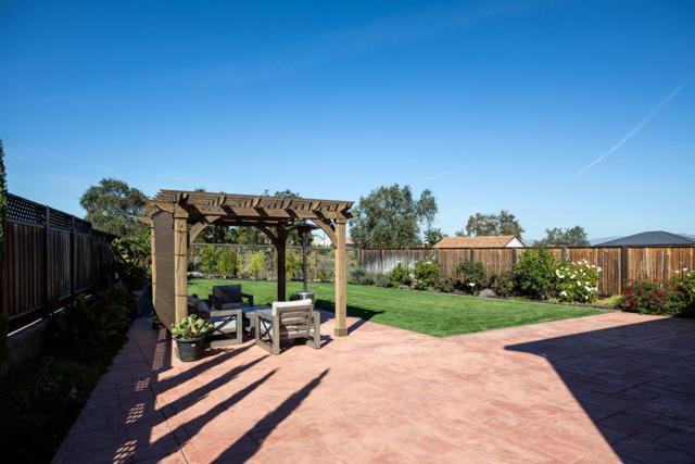 7021 Vintner Court, Gilroy CA: https://media.crmls.org/mediaz/aab7419b-45b0-4f30-bb56-11cbb14b47e7.jpg