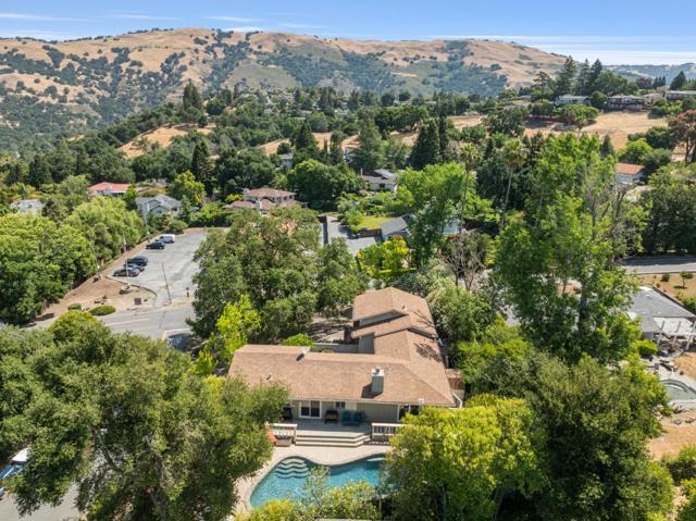 16795 Jackson Oaks Drive, Morgan Hill CA: https://media.crmls.org/mediaz/aab864c8-bf27-4bf3-865b-093f4d68f8fe.jpg