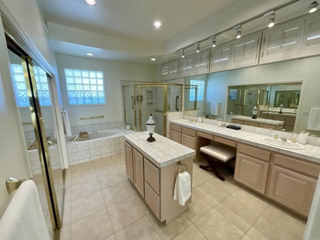 Detail Gallery Image 37 of 60 For 78907 Fountain Hills Dr, Palm Desert,  CA 92211 - 4 Beds | 2 Baths