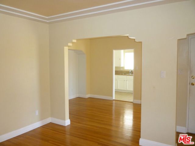 8456 Byrd Avenue, Inglewood CA: https://media.crmls.org/mediaz/aab8ddae-77de-4f01-aa12-4b2ee2c0b610.jpg