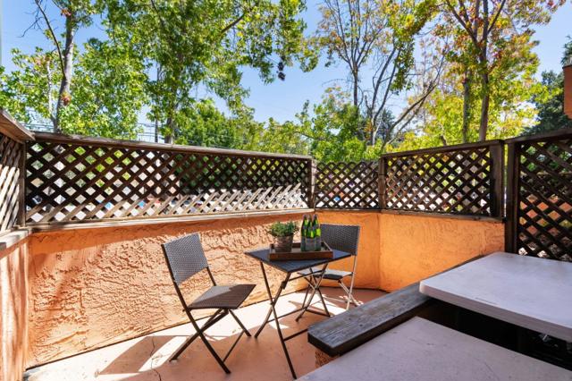1721 California Street, Mountain View CA: https://media.crmls.org/mediaz/aab94cef-fa02-47a9-84b0-25df749fab25.jpg
