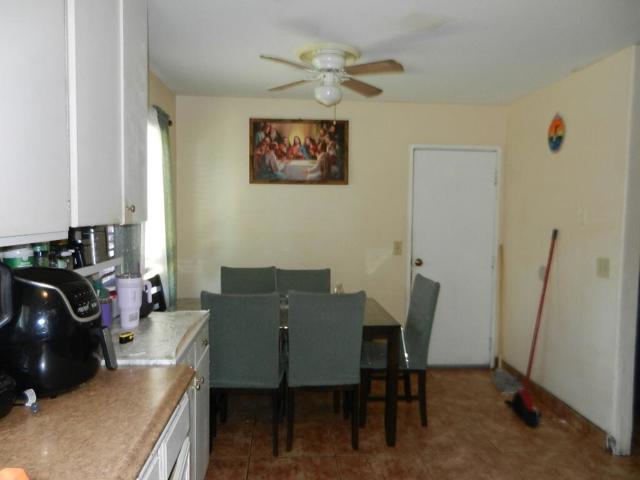 82129 Crest Avenue, Indio CA: https://media.crmls.org/mediaz/aab97565-509b-40a9-9600-24a32d4a4387.jpg