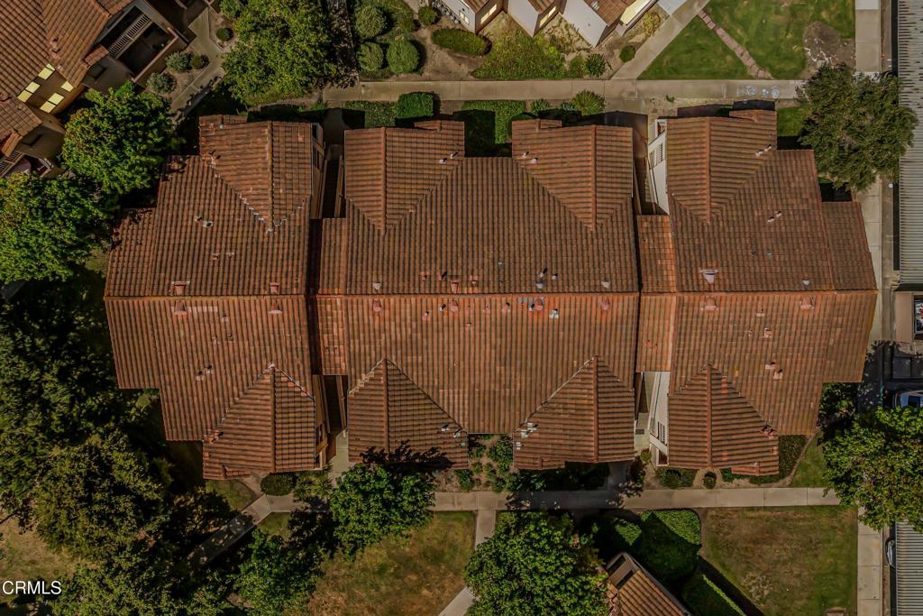 https://media.crmls.org/mediaz/aab999f0-cc85-47b5-9ad0-53c14096063a.jpg?preset=X-Large