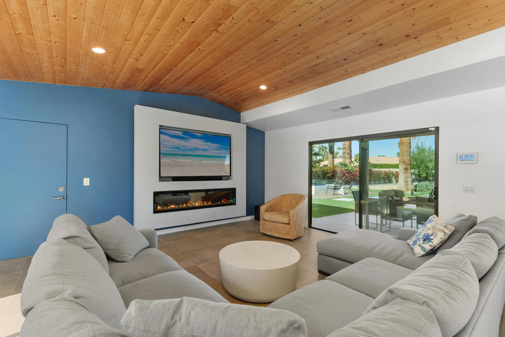 MLS #219136472DA image #9