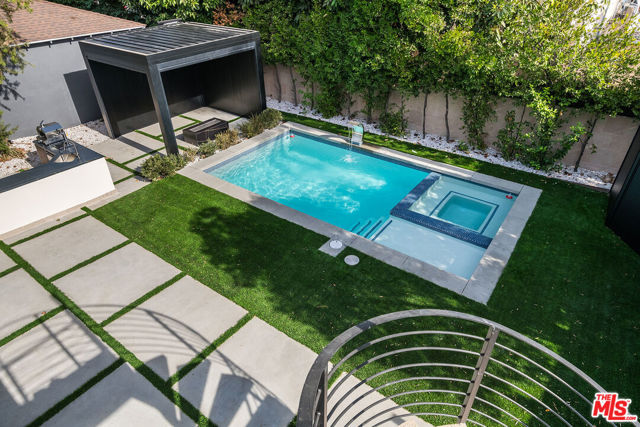 4906 Van Noord Avenue, Sherman Oaks CA: https://media.crmls.org/mediaz/aabb8c5a-55a4-4962-b304-fe4282467b17.jpg