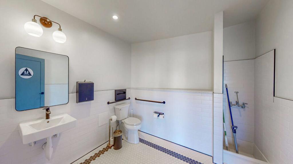 401 Grand Avenue - photo 8