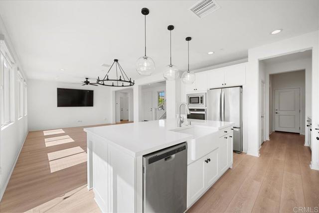 Detail Gallery Image 3 of 49 For 31552 Calle De Las Rosas, Bonsall,  CA 92003 - 4 Beds | 2/1 Baths