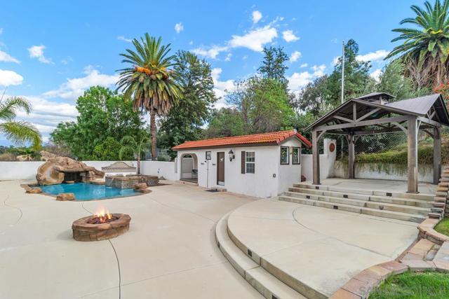 27350 Pachea Trl, Hemet CA: https://media.crmls.org/mediaz/aabc4786-4828-4211-a406-7a3301b949c8.jpg