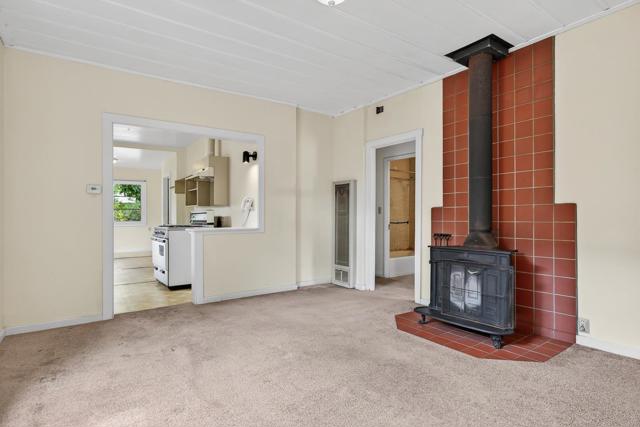 3475 N Main Street, Soquel CA: https://media.crmls.org/mediaz/aabcbb23-11eb-461f-9c10-1e097a406315.jpg