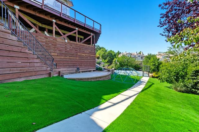 1 Lewis Ranch Road, San Carlos CA: https://media.crmls.org/mediaz/aabcd7b8-aef8-4e6b-ae09-002679d6eaa6.jpg