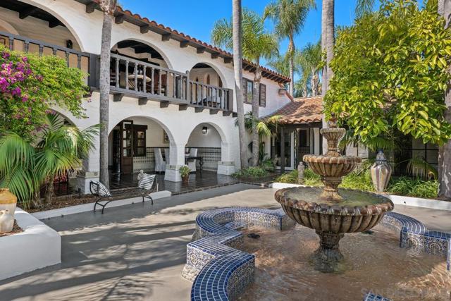 17507 Los Morros, Rancho Santa Fe CA: https://media.crmls.org/mediaz/aabd6c27-d422-44eb-8310-347f1735a8c3.jpg