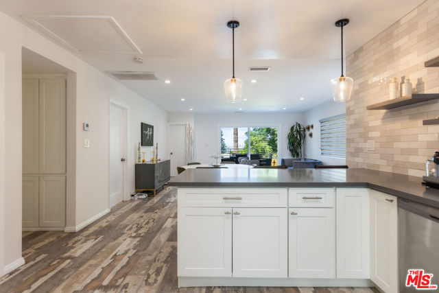 10315 Fairgrove Avenue, Tujunga CA: https://media.crmls.org/mediaz/aabd919d-1ac5-4cf1-828c-fdbc633042e6.jpg