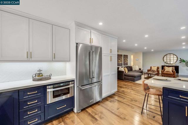 2342 Brantford Court, Walnut Creek CA: https://media.crmls.org/mediaz/aabd9a3e-7a44-406e-ac6a-84650d13fe40.jpg