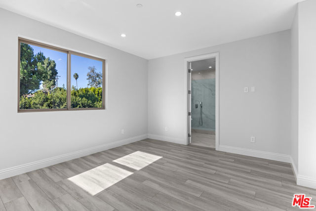 6723 Sunnyslope Avenue, Van Nuys CA: https://media.crmls.org/mediaz/aabe22fa-32f7-454d-a22b-d6a463739d5b.jpg