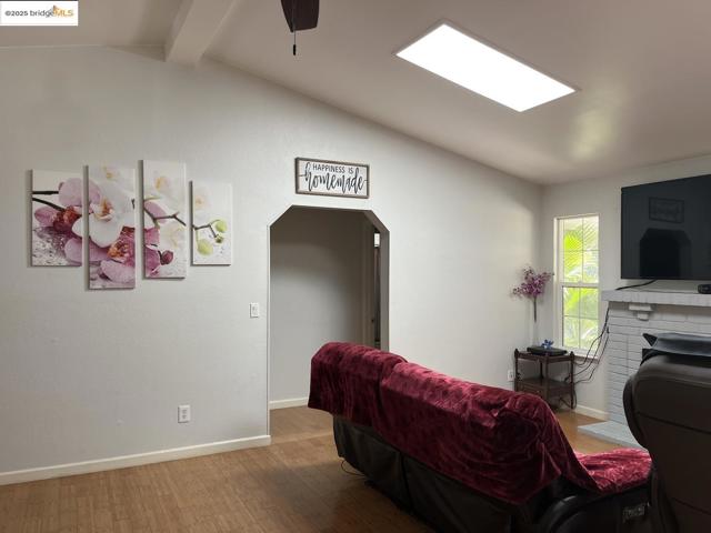 868 Florin RD, Sacramento CA: https://media.crmls.org/mediaz/aac03c28-d29f-49a2-9703-c73694ff7c97.jpg