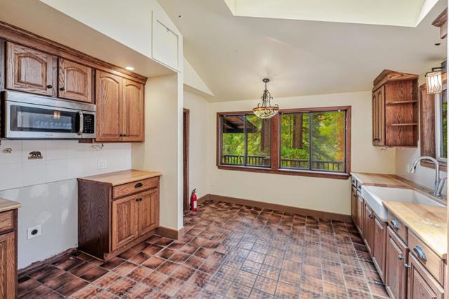188 Park Street, Boulder Creek CA: https://media.crmls.org/mediaz/aac08336-1dca-4ce0-8300-353bae7221ae.jpg