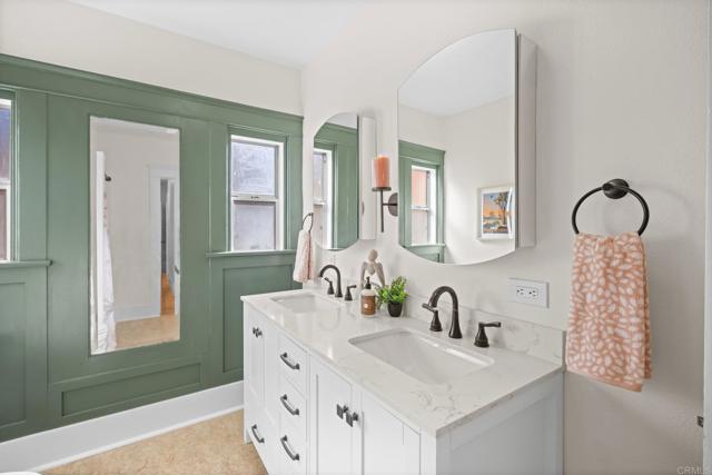 1239 La Presa Avenue, Spring Valley CA: https://media.crmls.org/mediaz/aac161cd-7eeb-420b-bf9c-bb4f477ac640.jpg