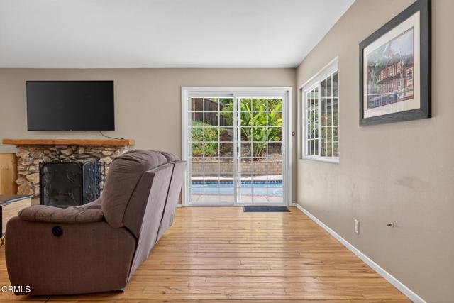 1018 Via Arroyo, Ventura CA: https://media.crmls.org/mediaz/aac3611e-5ab7-434a-8306-25385df9272c.jpg