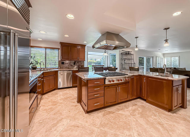 2848 Bayham Cir, Thousand Oaks CA: https://media.crmls.org/mediaz/aac38550-8b47-43c1-9c38-e45e5692e1eb.jpg