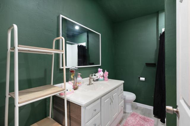 Detail Gallery Image 12 of 16 For 999 E Division St #B27,  National City,  CA 91950 - 2 Beds | 2 Baths