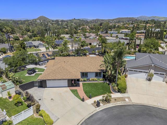 915 W Marcello Avenue, Thousand Oaks CA: https://media.crmls.org/mediaz/aac4cadf-7798-432b-a54f-b5a90c34c1ac.jpg