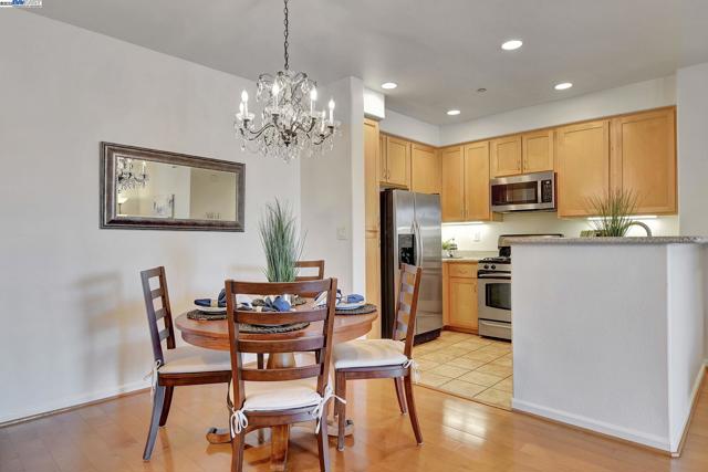 20500 Town Center Ln, Cupertino CA: https://media.crmls.org/mediaz/aac6cf92-0214-4e3c-bea8-1e61e3df13b4.jpg