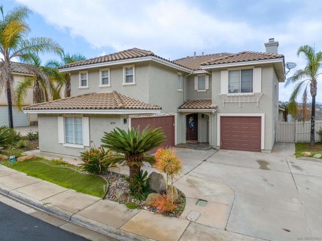 10394 Valley Waters Dr, Spring Valley CA: https://media.crmls.org/mediaz/aac6e7b4-e676-45d8-a5b4-efdcc9f97adb.jpg
