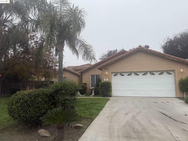 628 Norboe, Corcoran CA: https://media.crmls.org/mediaz/aac890bf-3057-4775-a05a-bd41eeaf29a4.jpg