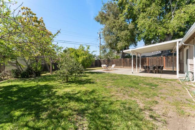 Image 26 of 28 For 1061 Hickorynut Court