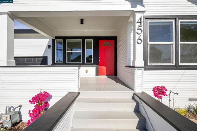 Image 6 of 58 For 456 4th St  