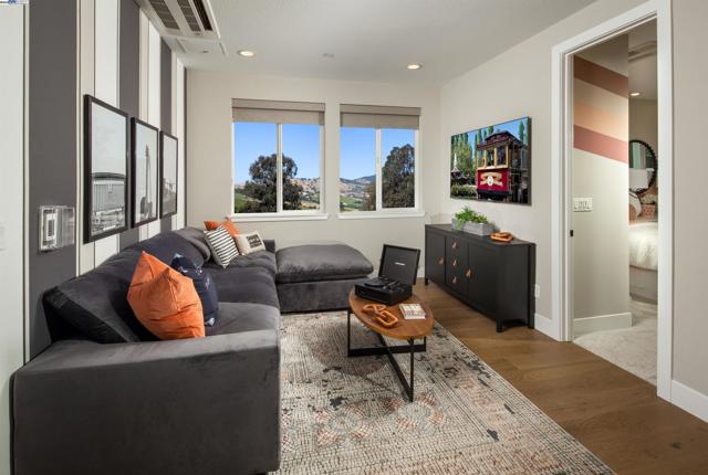 344 Waypoint Drive, Napa CA: https://media.crmls.org/mediaz/aac97b91-0125-4e6d-913c-422343cd706d.jpg