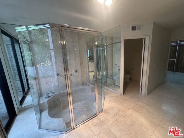 1629 Michael Lane, Pacific Palisades CA: https://media.crmls.org/mediaz/aac9f019-57e6-4109-8147-db46507d159b.jpg