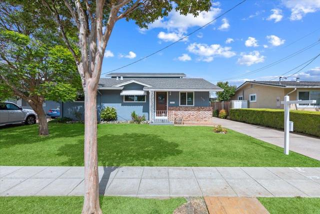 1793 H Street, Union City CA: https://media.crmls.org/mediaz/aac9f1a3-5ee5-4540-be4b-4a694928b216.jpg