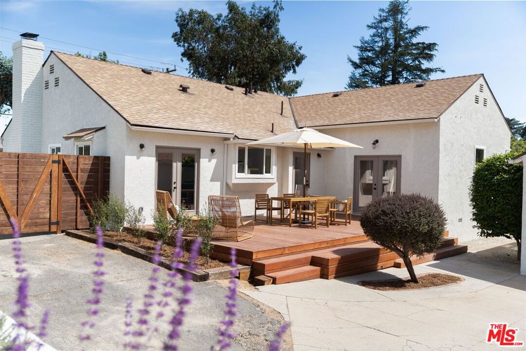 3139 Glenrose Avenue