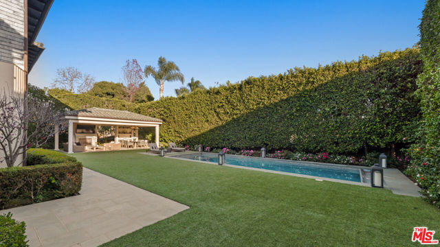 Image 11 of 21 For 1064 Amalfi Drive