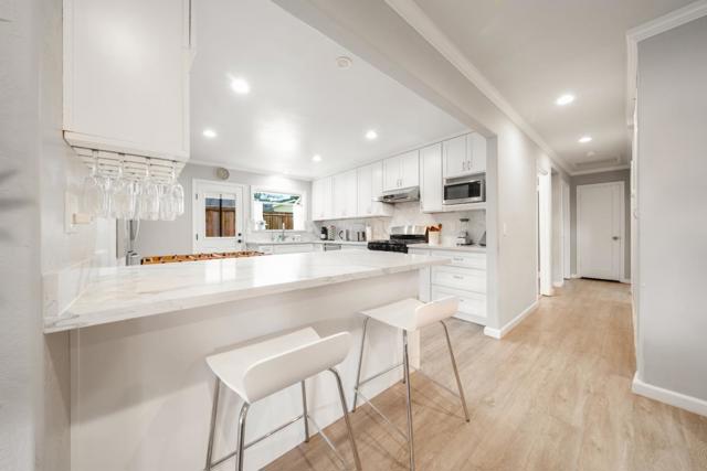 16605 Camellia Terrace, Los Gatos CA: https://media.crmls.org/mediaz/aacac48c-2a12-4a7c-9030-3372412fc091.jpg