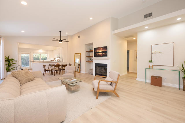 Image 6 of 38 For 45950 Spyglass Hill Street