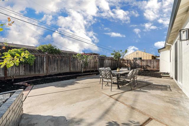 4349 La Cosa Ave, Fremont CA: https://media.crmls.org/mediaz/aacb5da1-a37d-4211-b3f6-a4487955035b.jpg