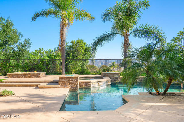4940 Corral Street, Simi Valley CA: https://media.crmls.org/mediaz/aacc2154-803a-4fa0-bcc0-321f239cc98a.jpg
