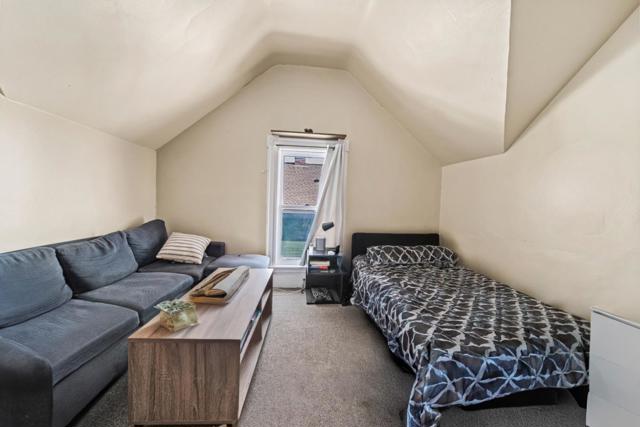 551 Washington Street, Santa Clara CA: https://media.crmls.org/mediaz/aaccfc33-f256-4ea1-ba28-82b1257eeac5.jpg